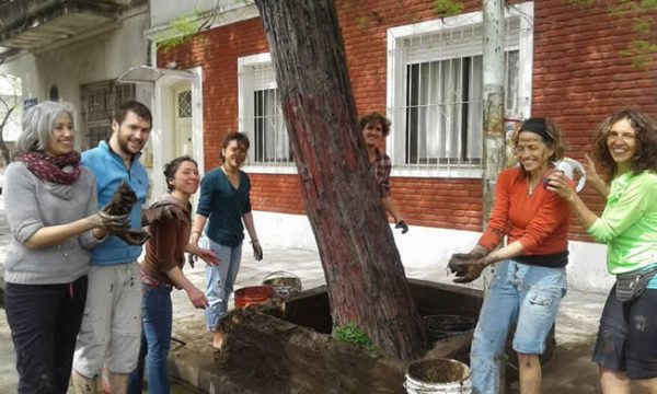 Bio construcción con amigos Radio Solar