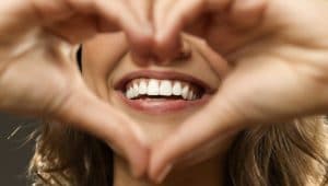 Hábitos Matutinos Cepillate los dientes Vida Sana Laura Tabernise Nutrición Holística